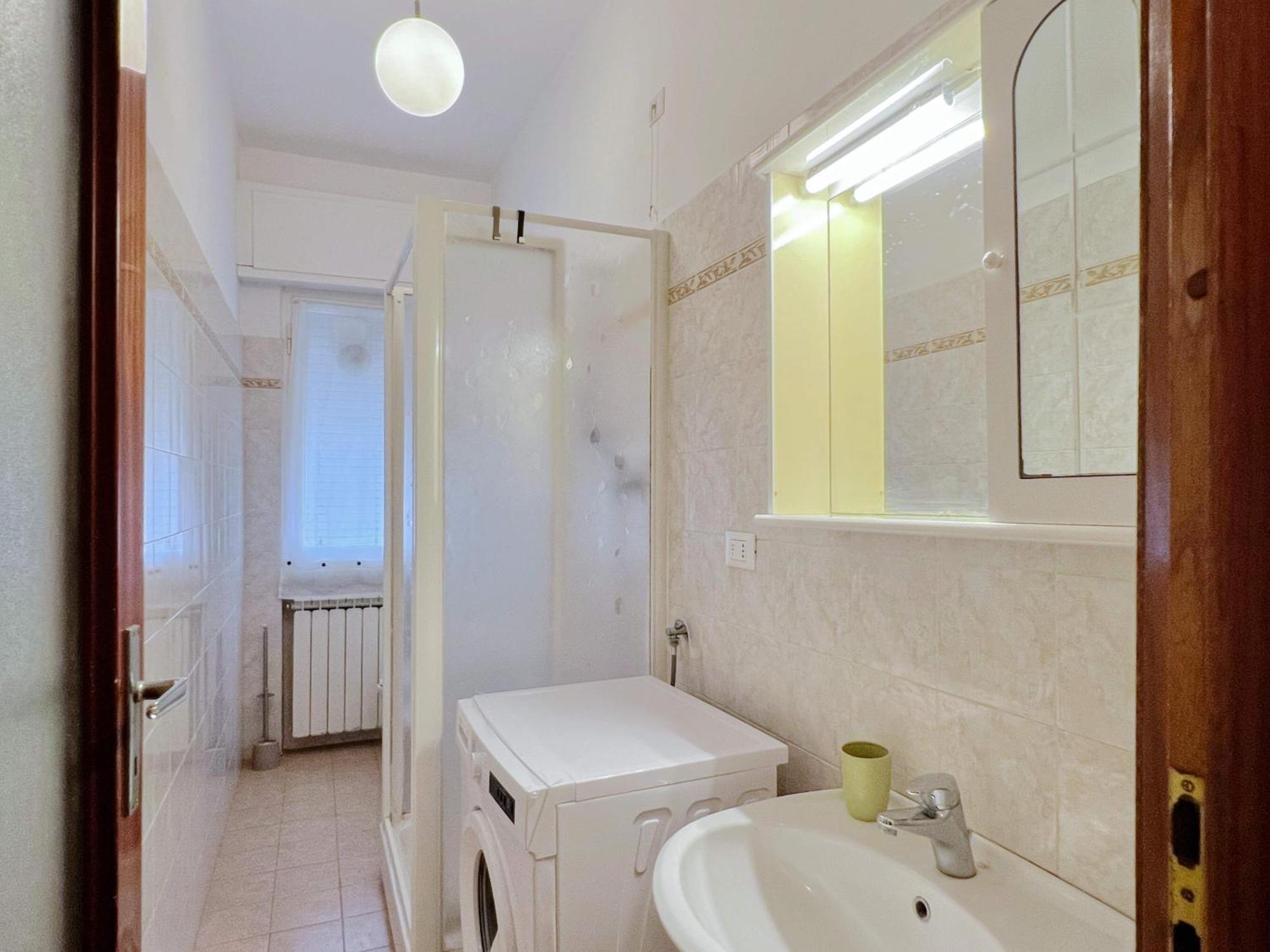 Ampio Appartamento Con Vista วาราซเซ ภายนอก รูปภาพ