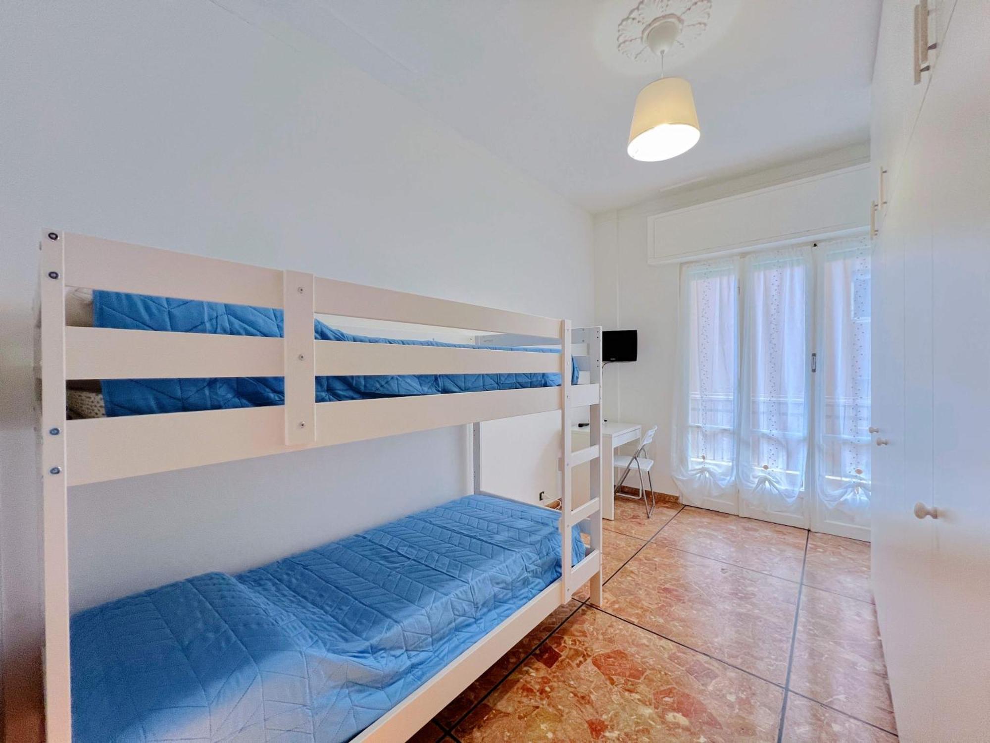 Ampio Appartamento Con Vista วาราซเซ ภายนอก รูปภาพ